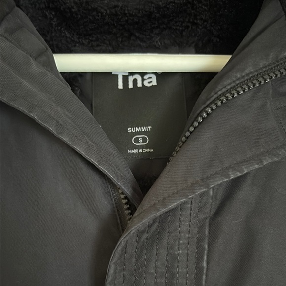 TNA Summit Parka - Picture 2 of 16
